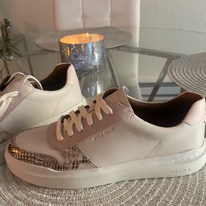 Super cute Rose Gold/light pink Cole Haan Shoes